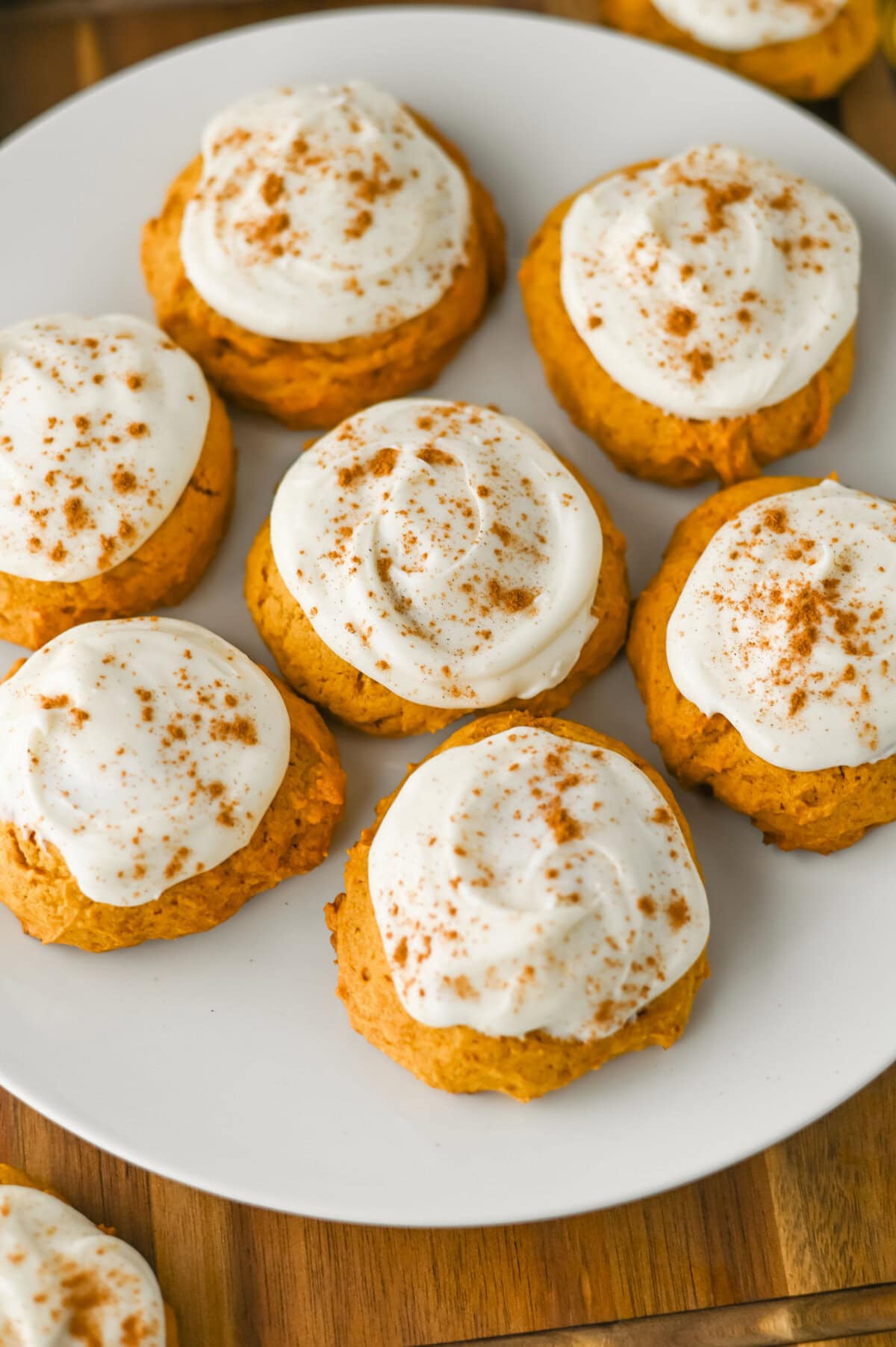 pumpkin cookies with cream cheese frosting - Article 1